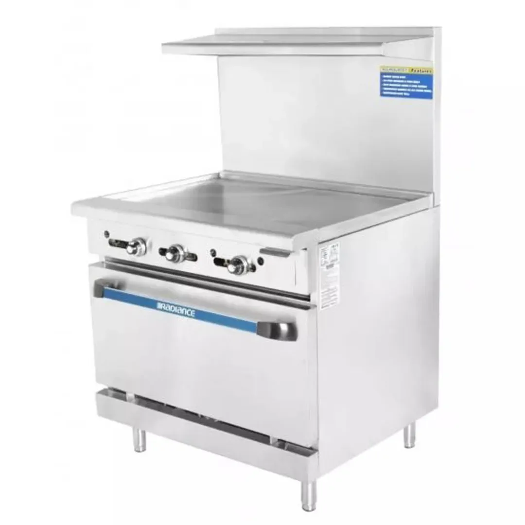 Turbo Air TAR-36G 36″ Natural Gas Restaurant Range, 36″ Full Griddle w/ Thermostatic Controls, (1) Standard Oven, 94.000 BTU