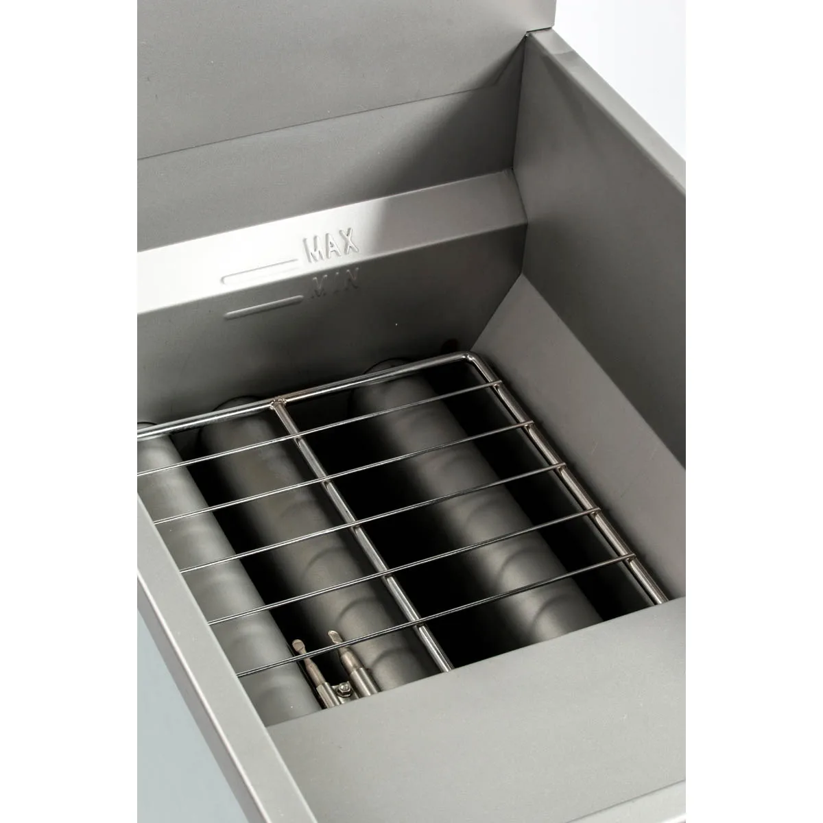 Globe GFF35G Gas Fryer – (1) 35 lb Vat, Floor Model 2