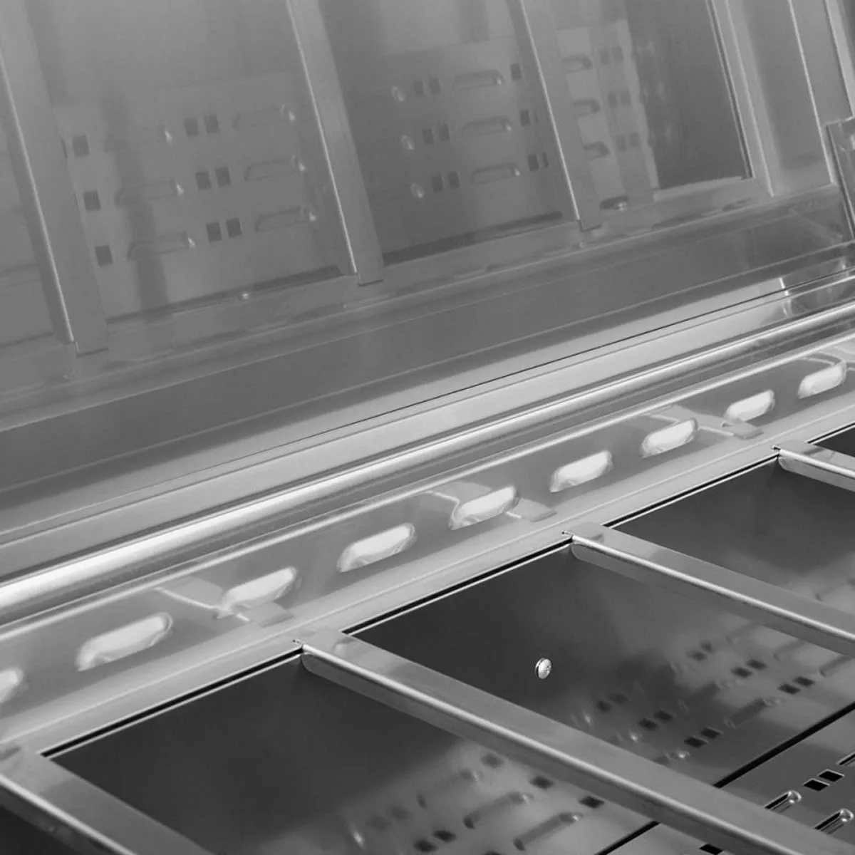 Turbo Air TPR-67SD-N 67″ Refrigerated Pizza Prep Table w/ 2 Doors, 9 Condiment Pans 8