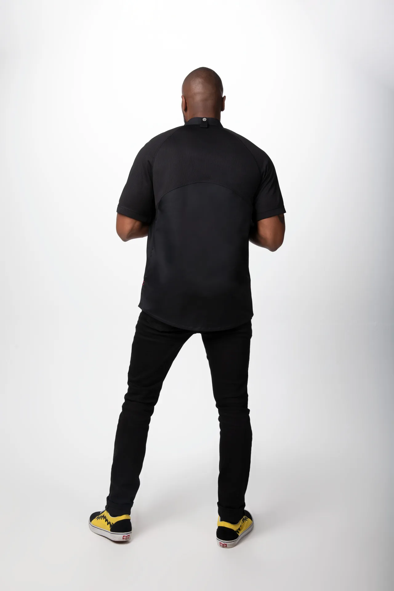 Chef Works CBZ04-BLK-M Chef Coat, Short Sleeve, Front Zipper, Thermometer Pocket, Mesh, Black, Size M