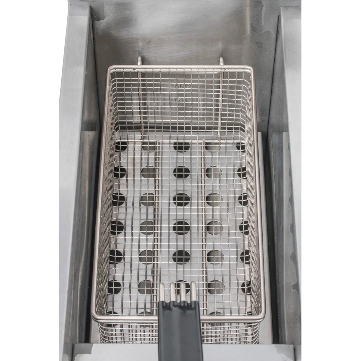 Globe GF15G Full Pot Countertop Gas Fryer w/ 15 lbs Capacity, 1 Basket, Natural Gas, 26,500 BTU