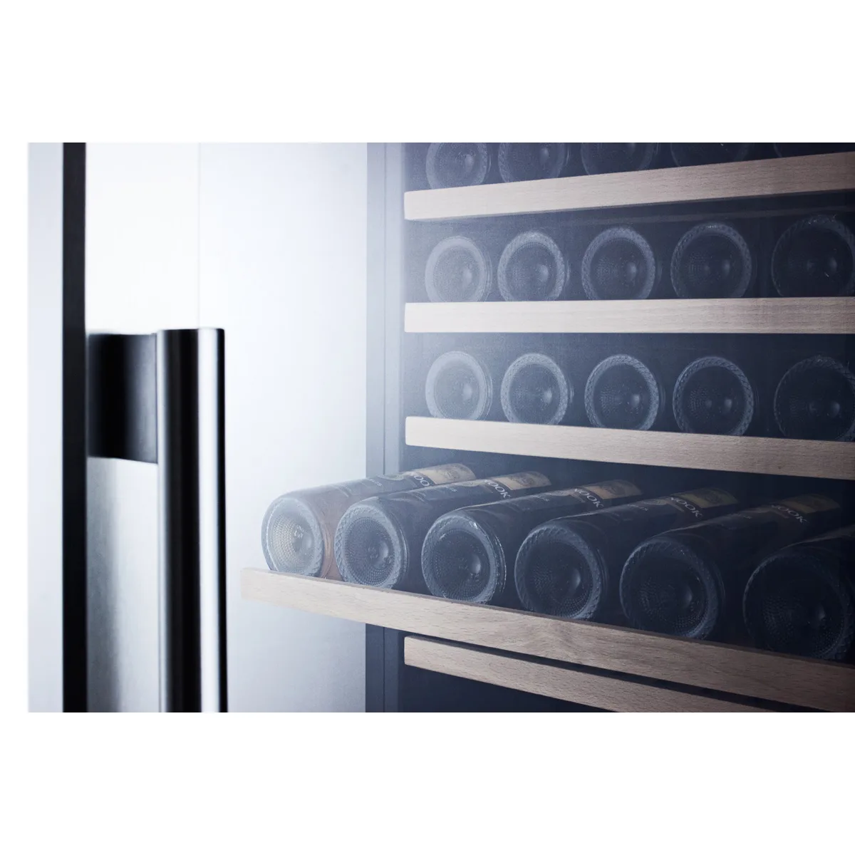 Summit SWC1926 24" Glass Door Wine Refrigerator, Single Temperature, 171 Bottles