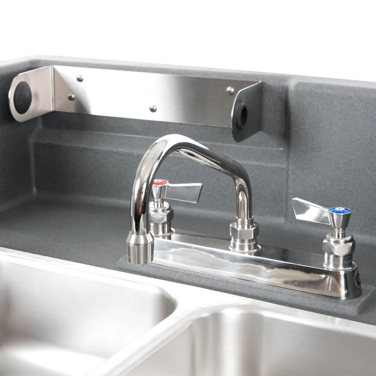 Cambro KSC402191 Camkiosk® Hand Sink Cart, with 2 Compartment Sink