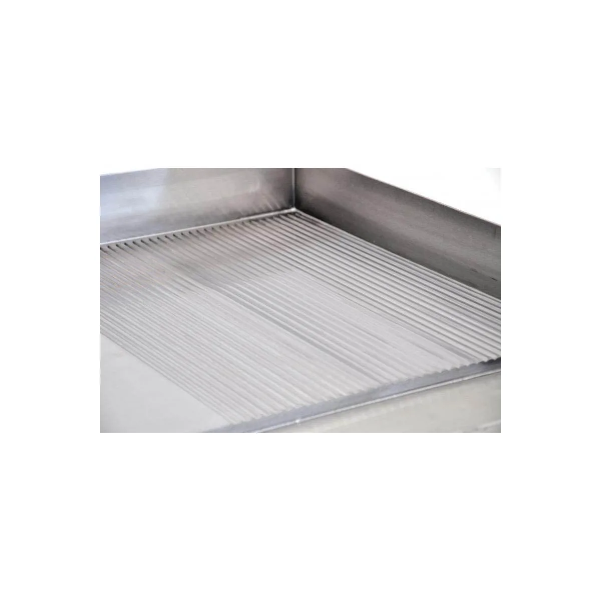 Omcan USA 41373 24" Countertop Electric Griddle with 24" x 16" Surface, Thermostatic Controls, 220v/1ph