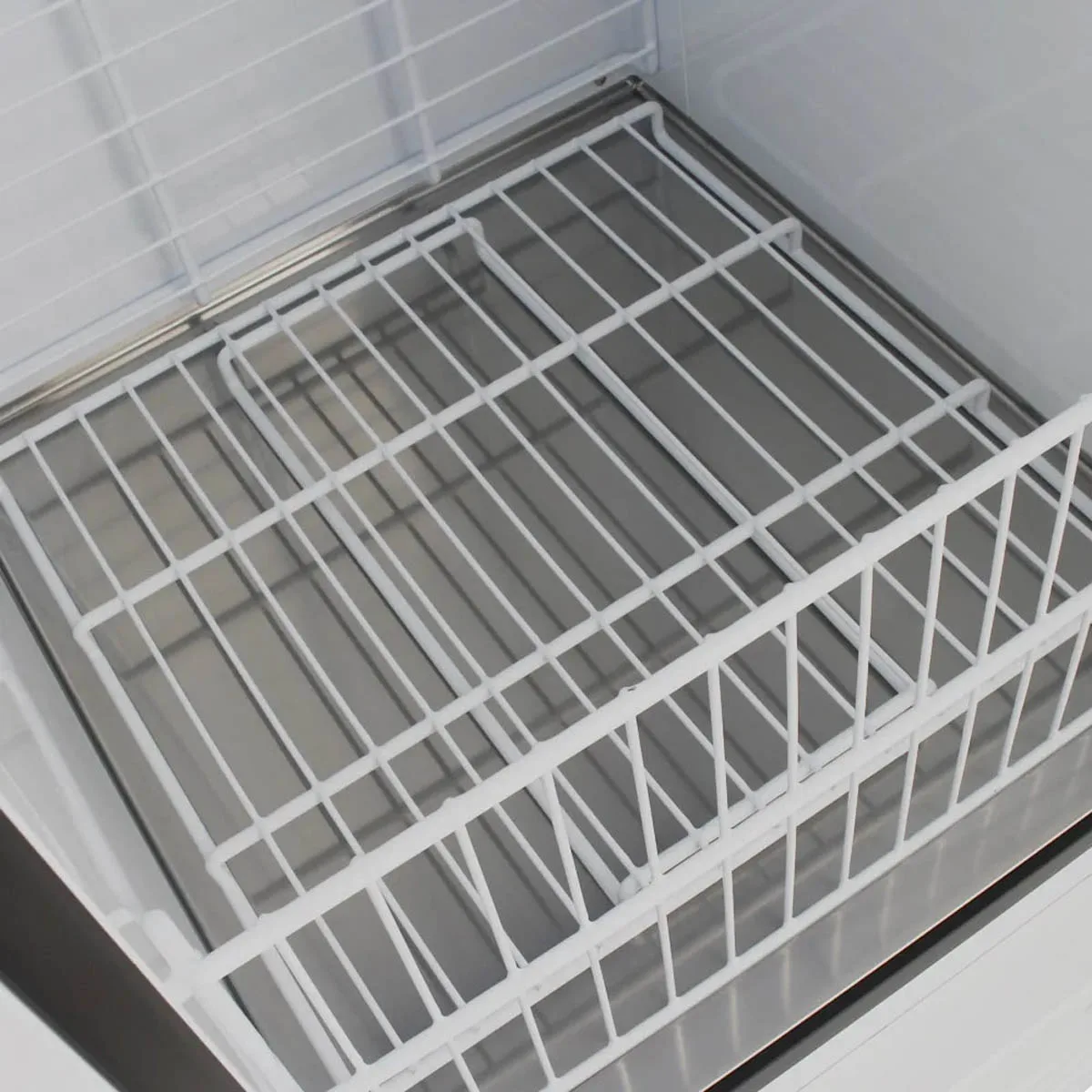 Turbo Air TGIM-23W-N 27" Indoor Ice Merchandiser w/ Glass Door, Auto Defrost, 18 cu. ft.