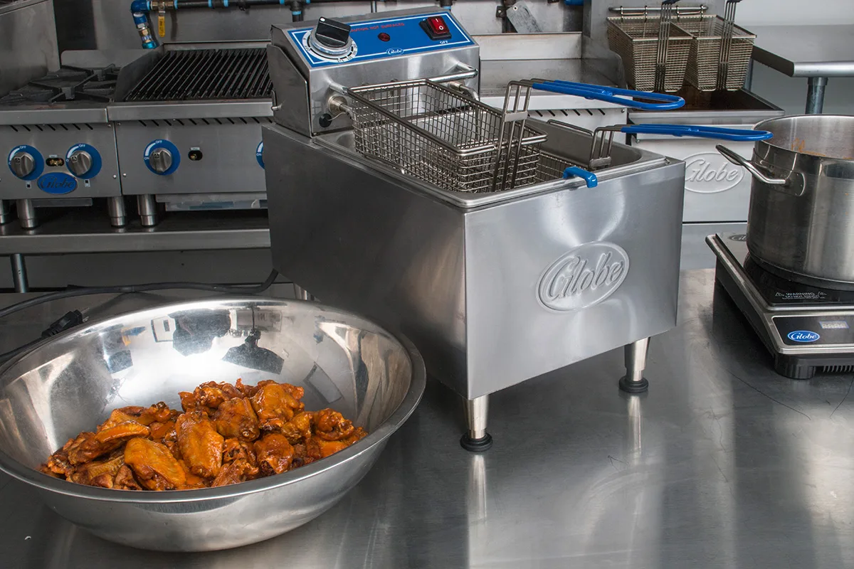 Globe PF16E Countertop Electric stainless steel Fryer,Manual Reset