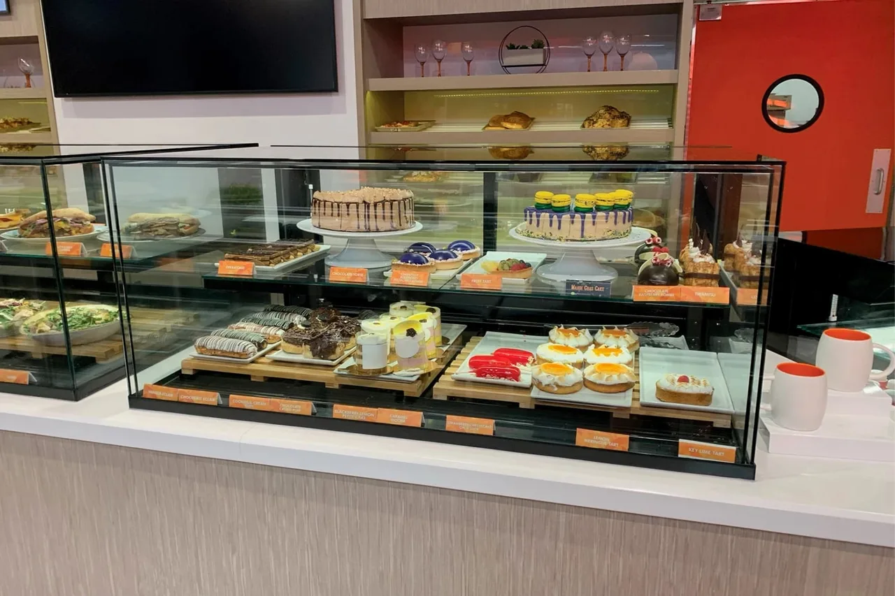 Structural Concepts NE4820RSV 48" Reveal® Full Service Refrigerated Slide In Counter Case