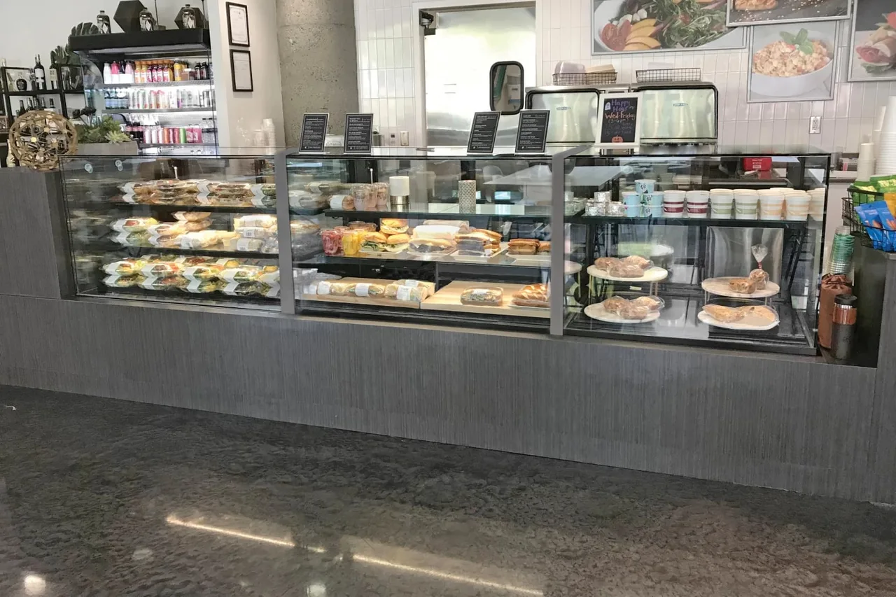 Structural Concepts NR3647DSV 36" Reveal® Service Non-Refrigerated Display Case