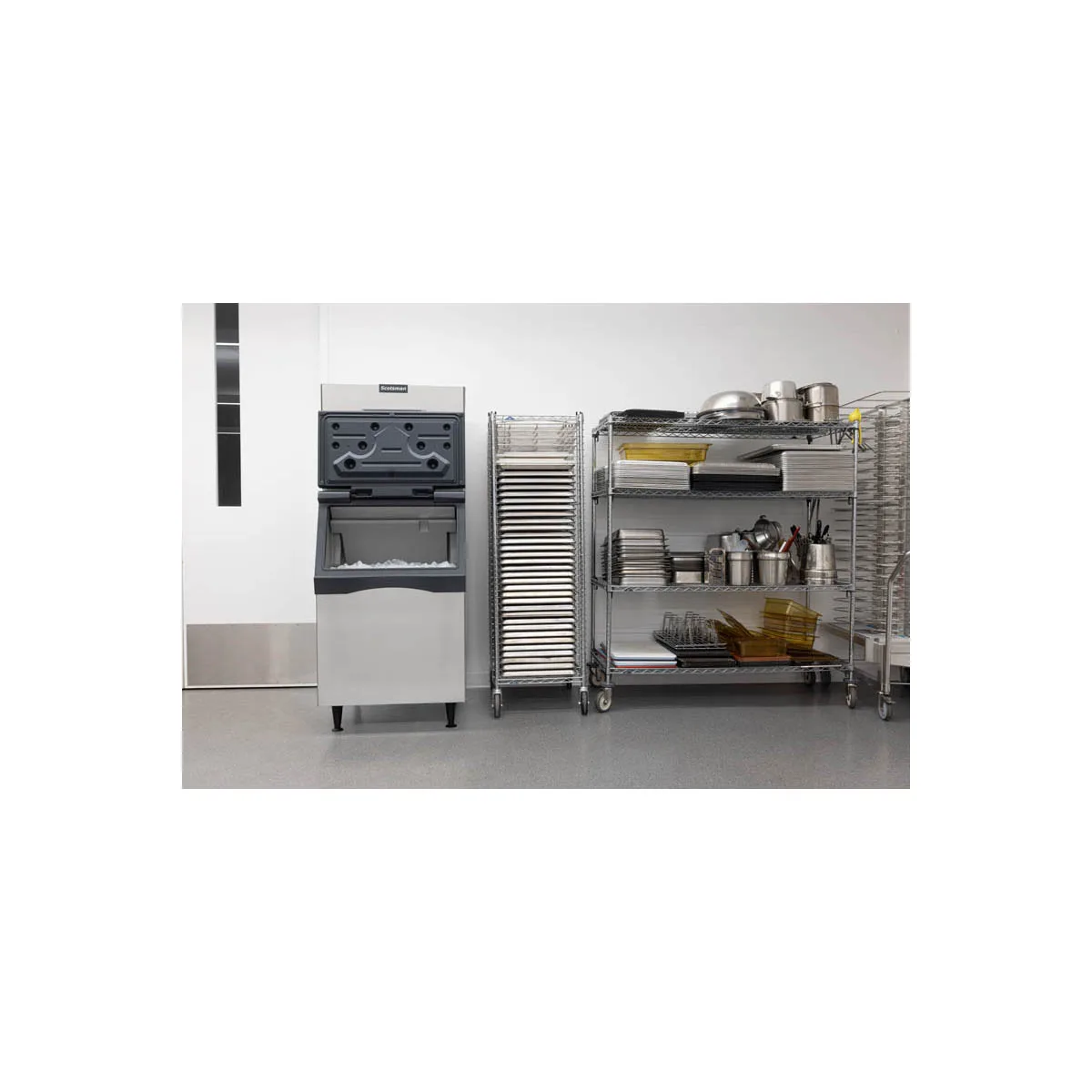 Scotsman MC0630SAX-32/B530S Air Cooled Half Cube 640 lb Ice Machine with Bin, 536 lb Stainless
