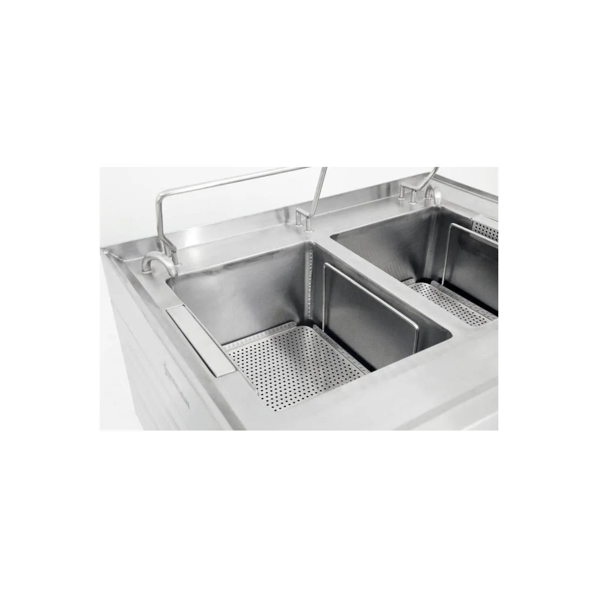 Omcan USA 41883 4.74 Gallon-18 Liter Countertop Electric Pasta Cooker, 2 Tanks, 240V, 7200W