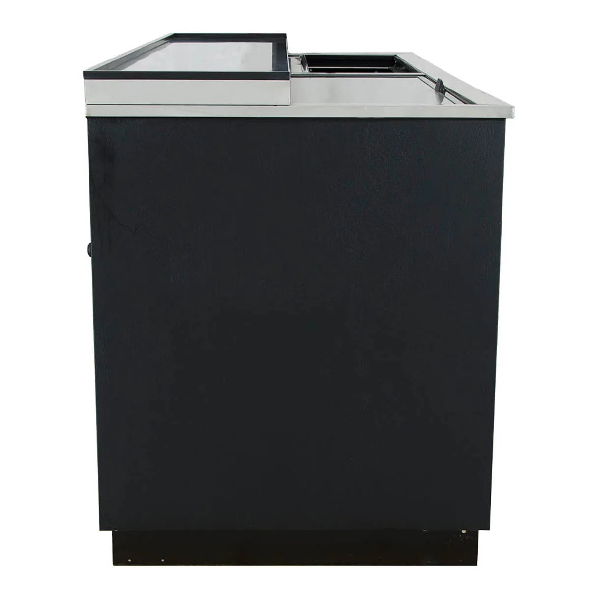 True TD-65-24-HC 64" Solid Slide Lid Deep Well Horizontal Bottle Cooler with Hydrocarbon