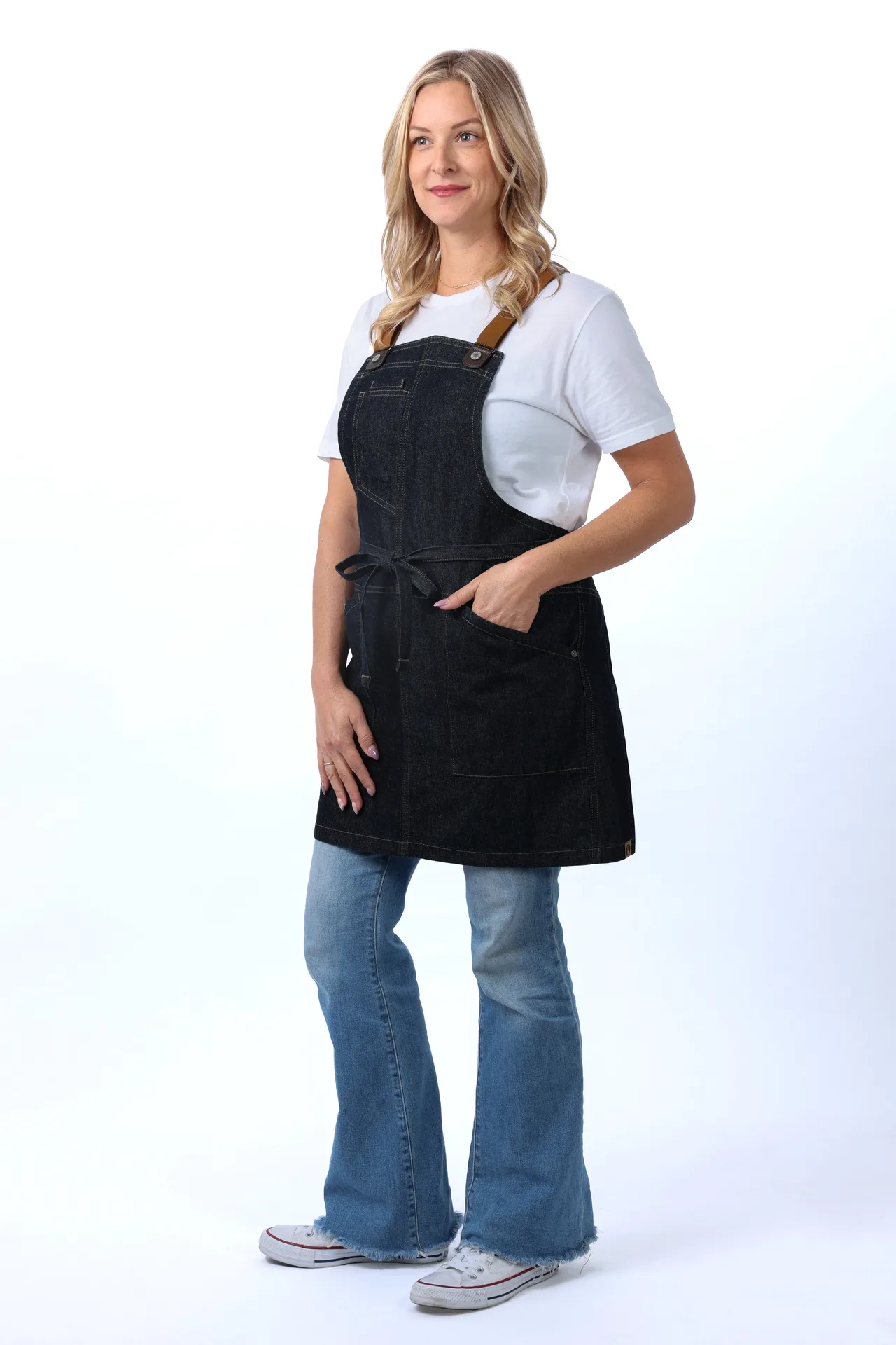 Chef Works ABS01WS-IBL-0 Snap Bib Apron, 27.5"L x 28.7"W, 3 Pockets, 100% Cotton, Indigo Blue