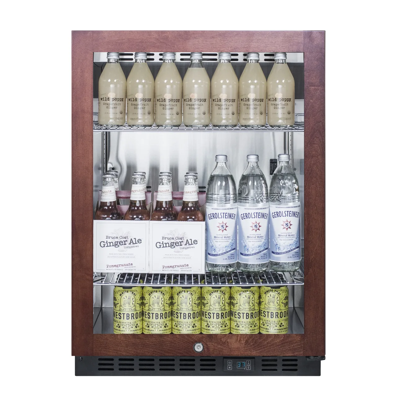 Summit SCR610BLPNR 24" Beverage Center w/ Glass Door, Black Exterior, 5 cu.ft