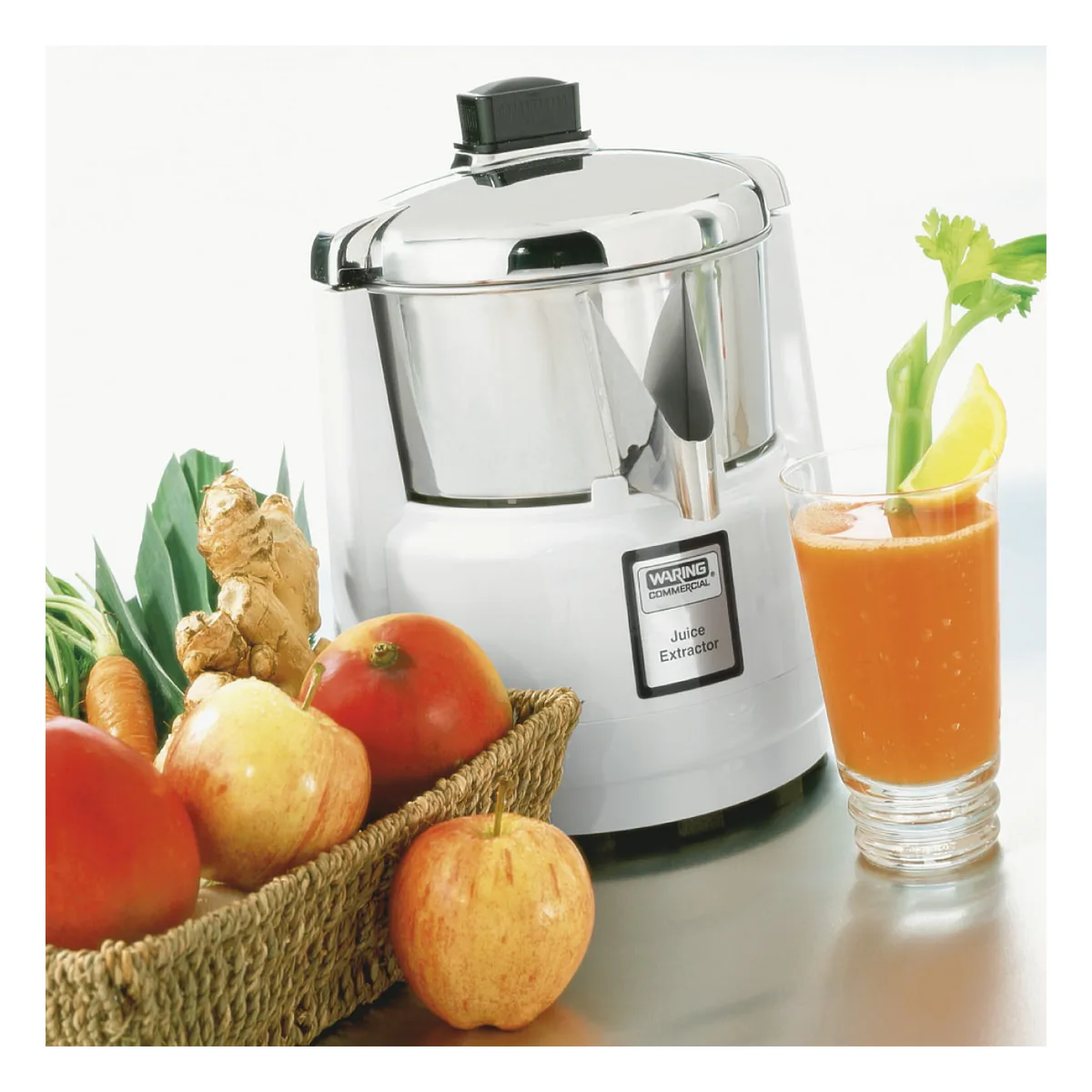 Waring 6001C Compact Heavy-Duty Fruit And Vegetable Juice Extractor With Stainless Steel Bowl and Cover And 3600 RPM Induction Motor