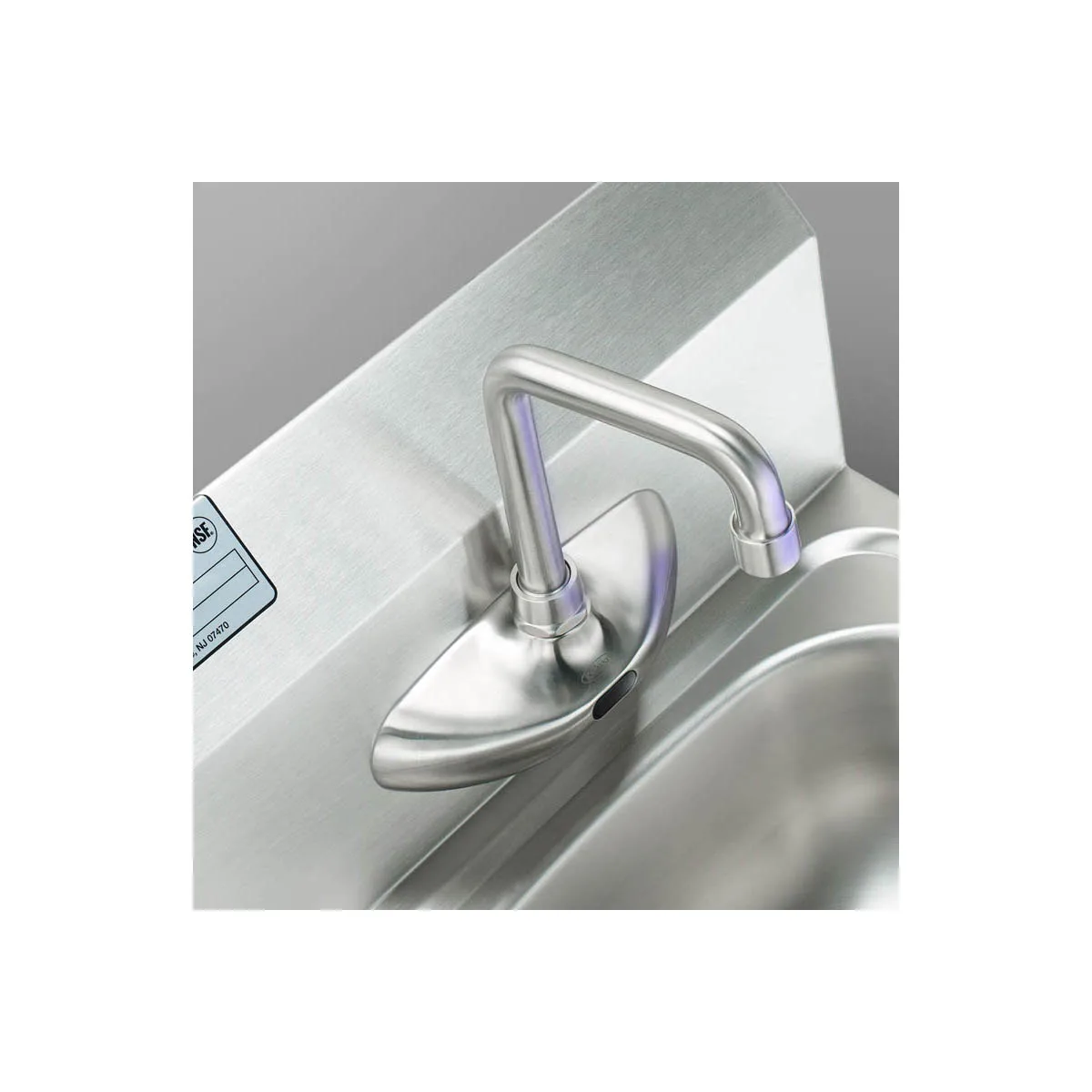 Krowne 16-670 Krowne Royal Series Electronic Faucet, Wall Mount