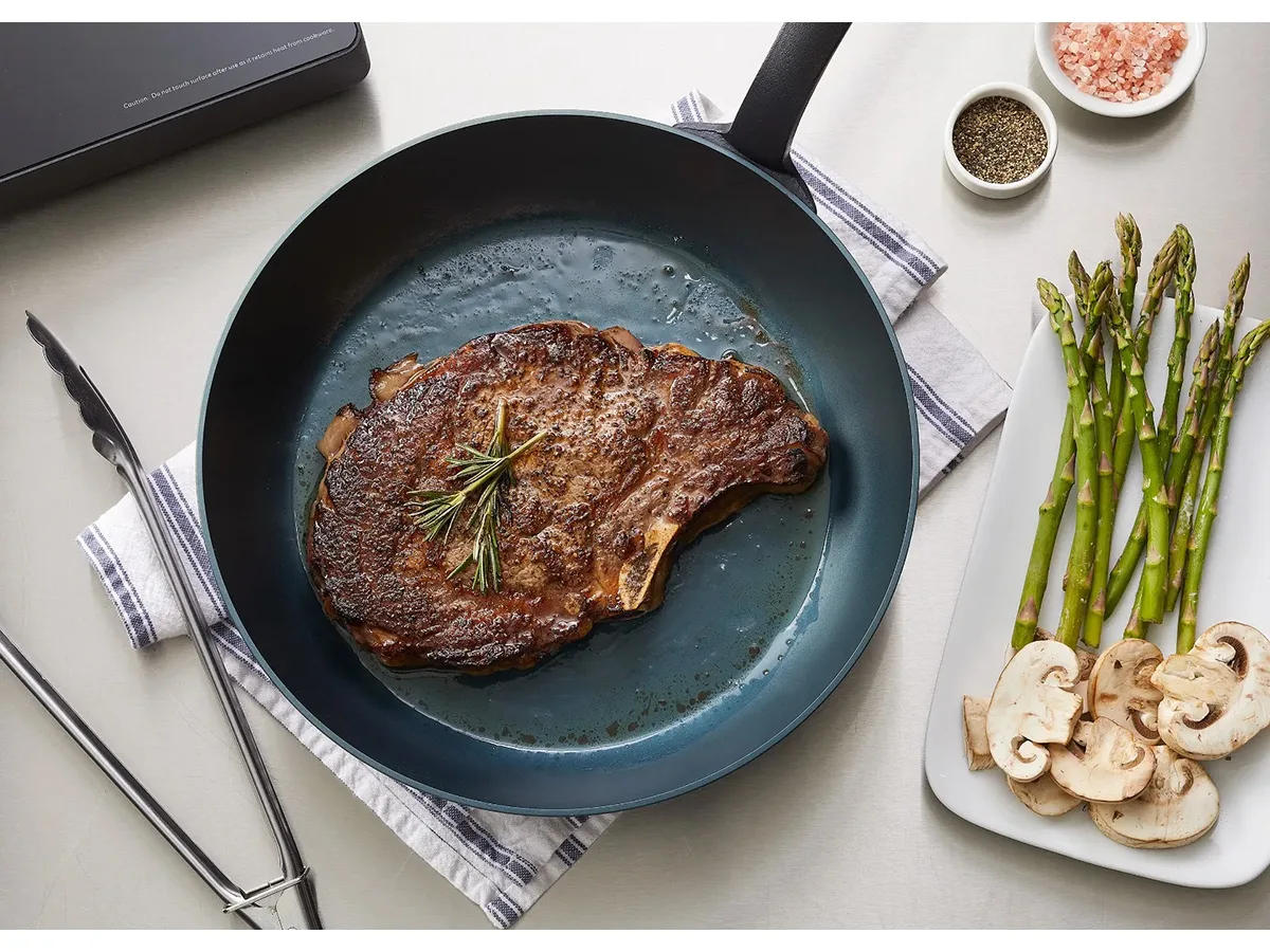 Spring USA 8481-40/32 Blackline SwissSteel Fry Pan, 2.7 qt, 13‑1/8″ Dia x 3‑3/8″ H, Welded Handle, Induction‑Ready