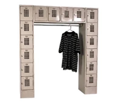 Winholt WL-16/CB Garment / 16 Person Locker w/ Grid Vented Doors