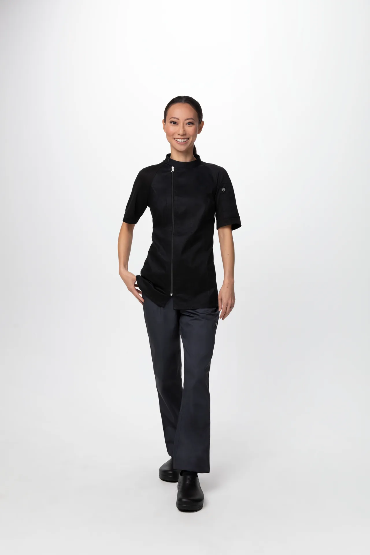 Chef Works CBZ03W-BLK-M Varkala Chef Coat, Black M, Short Sleeve, 62/38 Poly/Cotton, Mesh, Zip Front