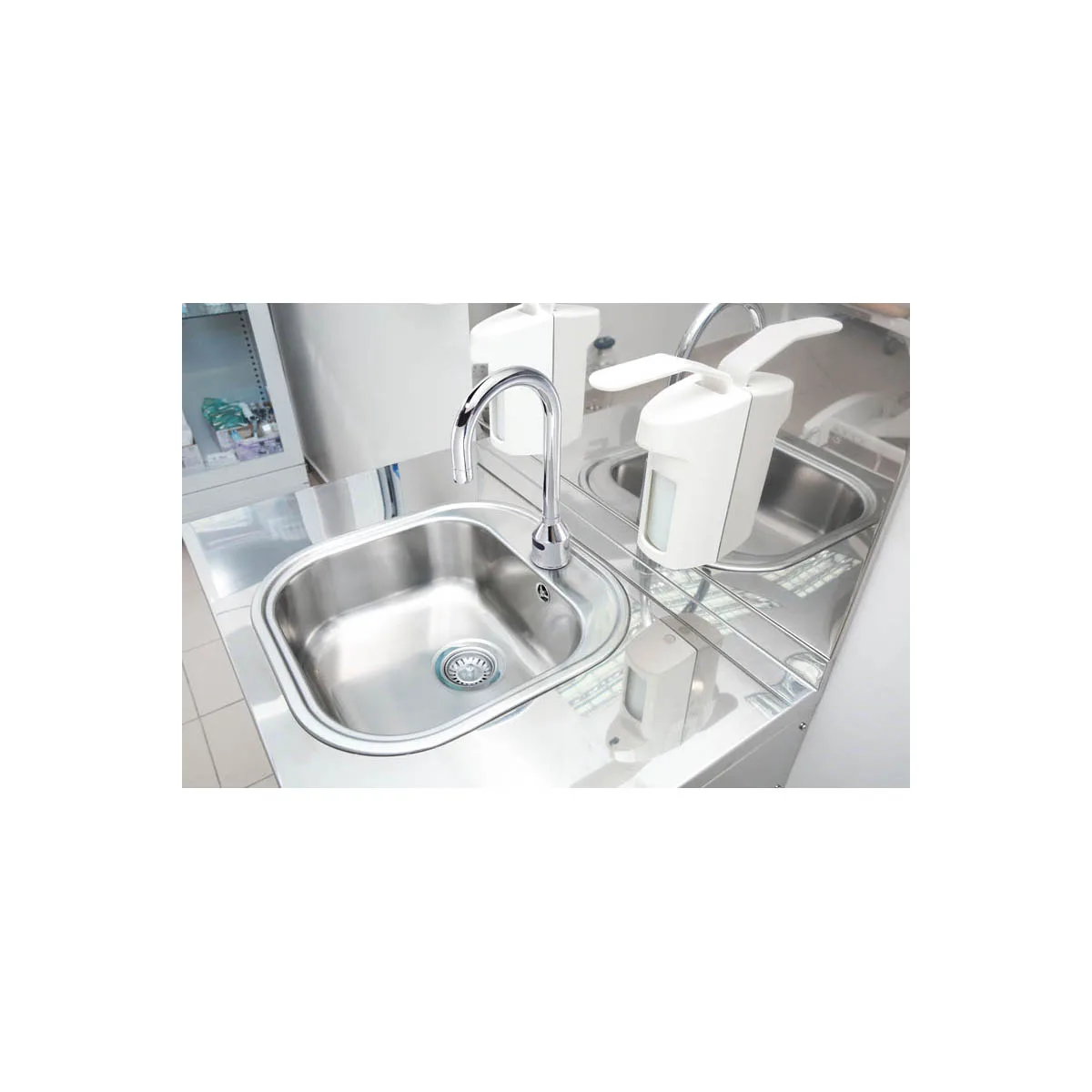 Krowne 16-650 Krowne Royal Series Electronic Faucet, Deck Mount, Single Hole