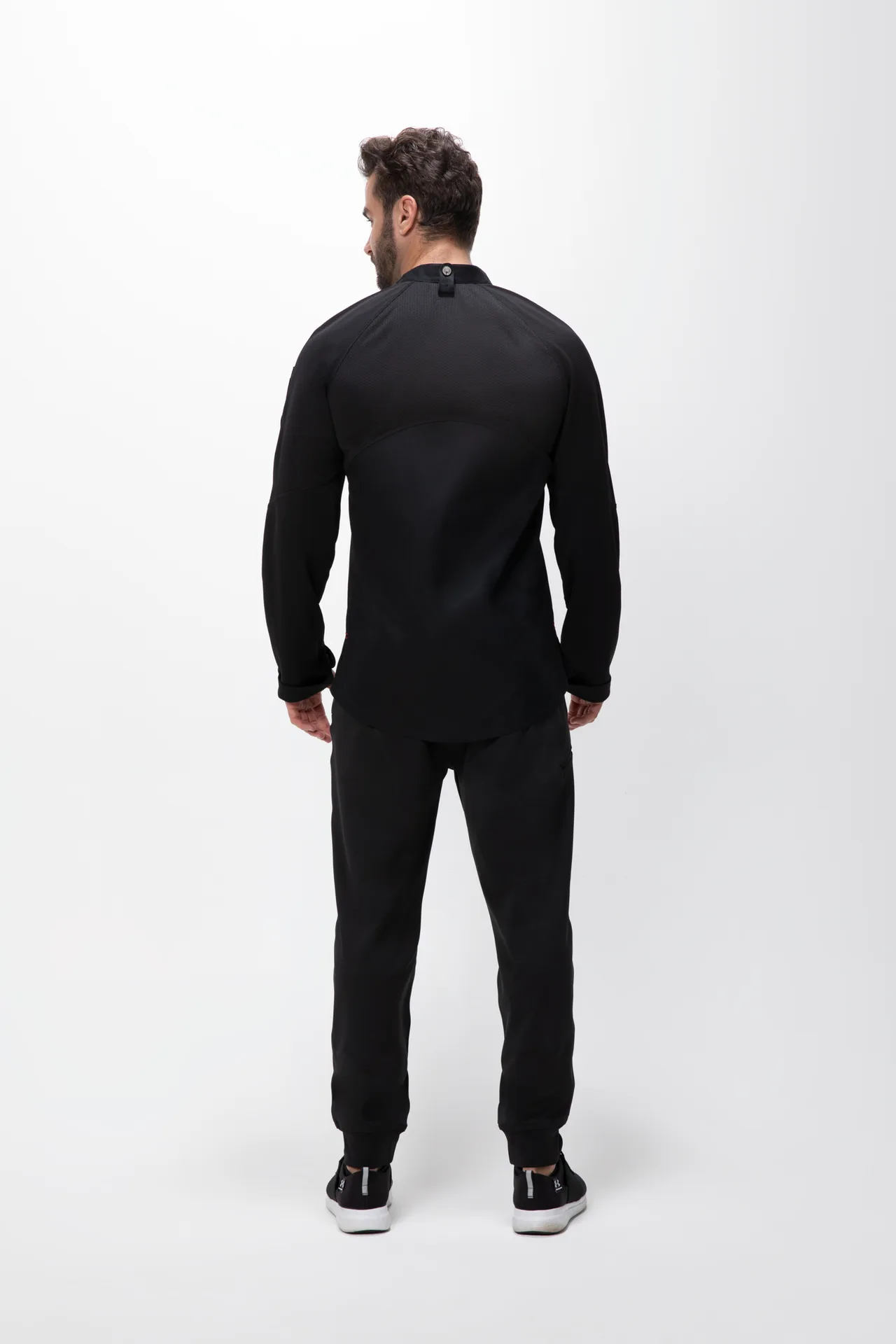 Chef Works CBZ02-BLK-S Nepal Chef Coat, Raglan Sleeve, Black, S, 62/38 Poly/Cotton, Center Zipper