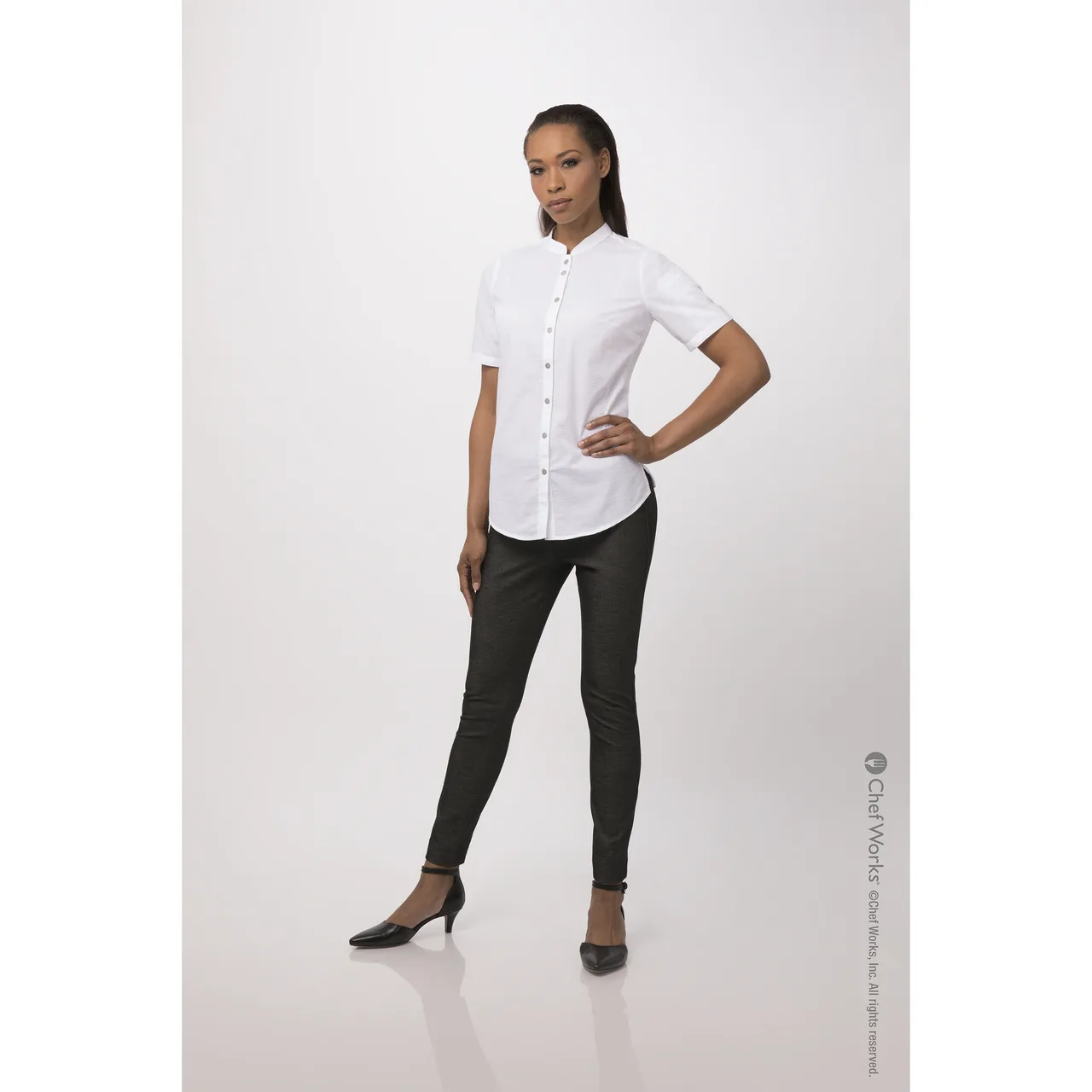 Chef Works SHC08W-WHT-M Women's Medium White Seersucker Shirt, Short Sleeve, Snap Front, Poly/Cotton