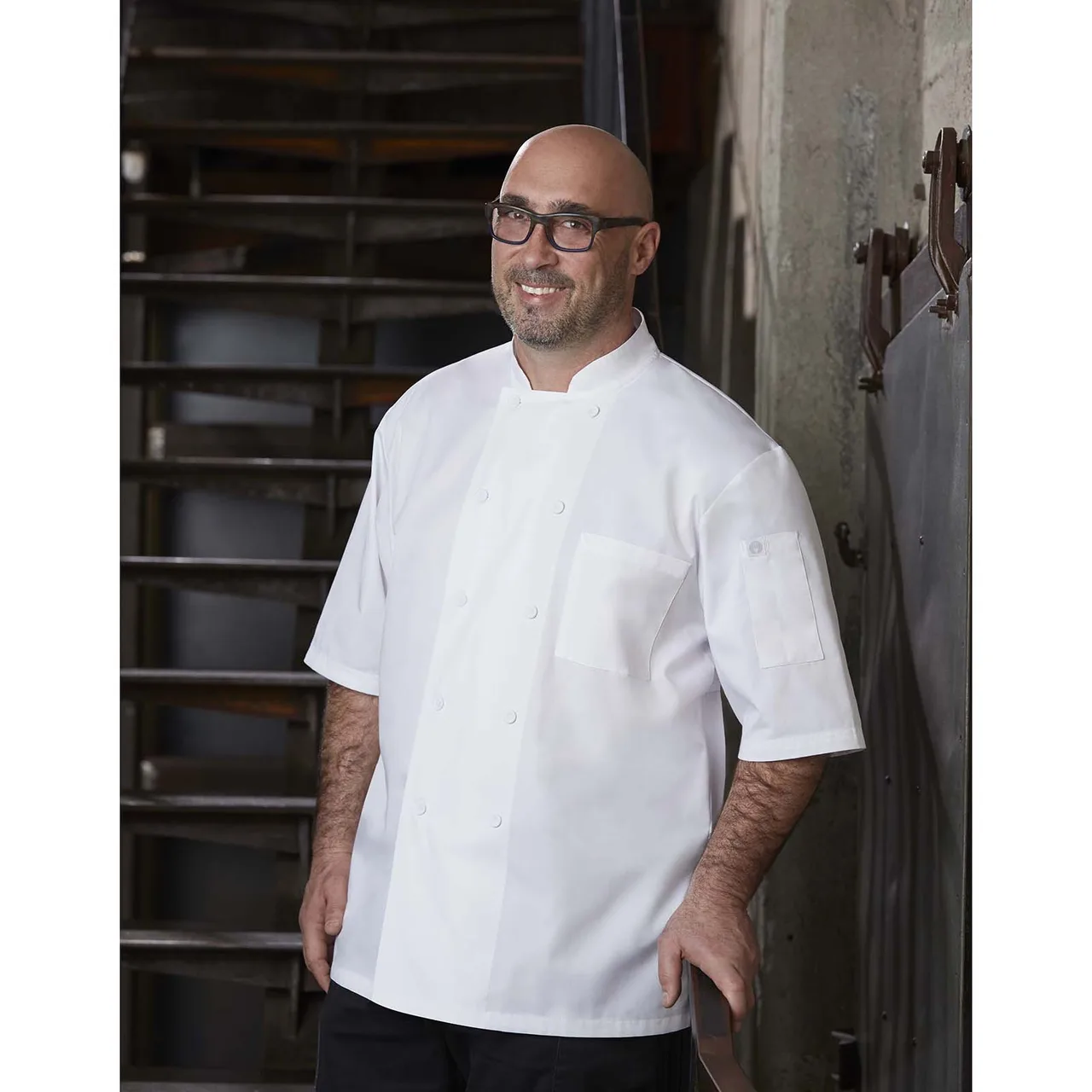 Chef Works JLCV-WHT-2XL - White 2XLarge Unisex Montreal Chef Coat, Short Sleeves, Poly/Cotton Twill - 1/Case