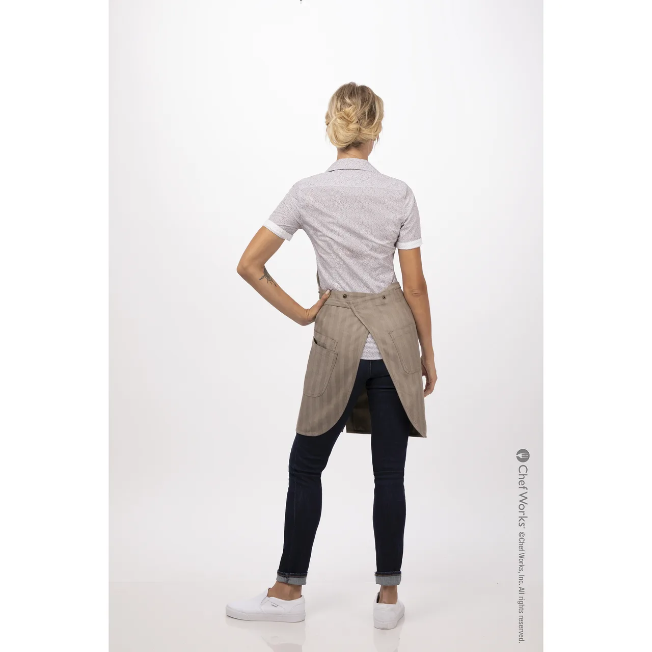 Chef Works ABS02-TAU-0 Seattle Bib Apron, 31"L x 38"W, Adjustable Strap, Pockets, Taupe, Poly/Cotton