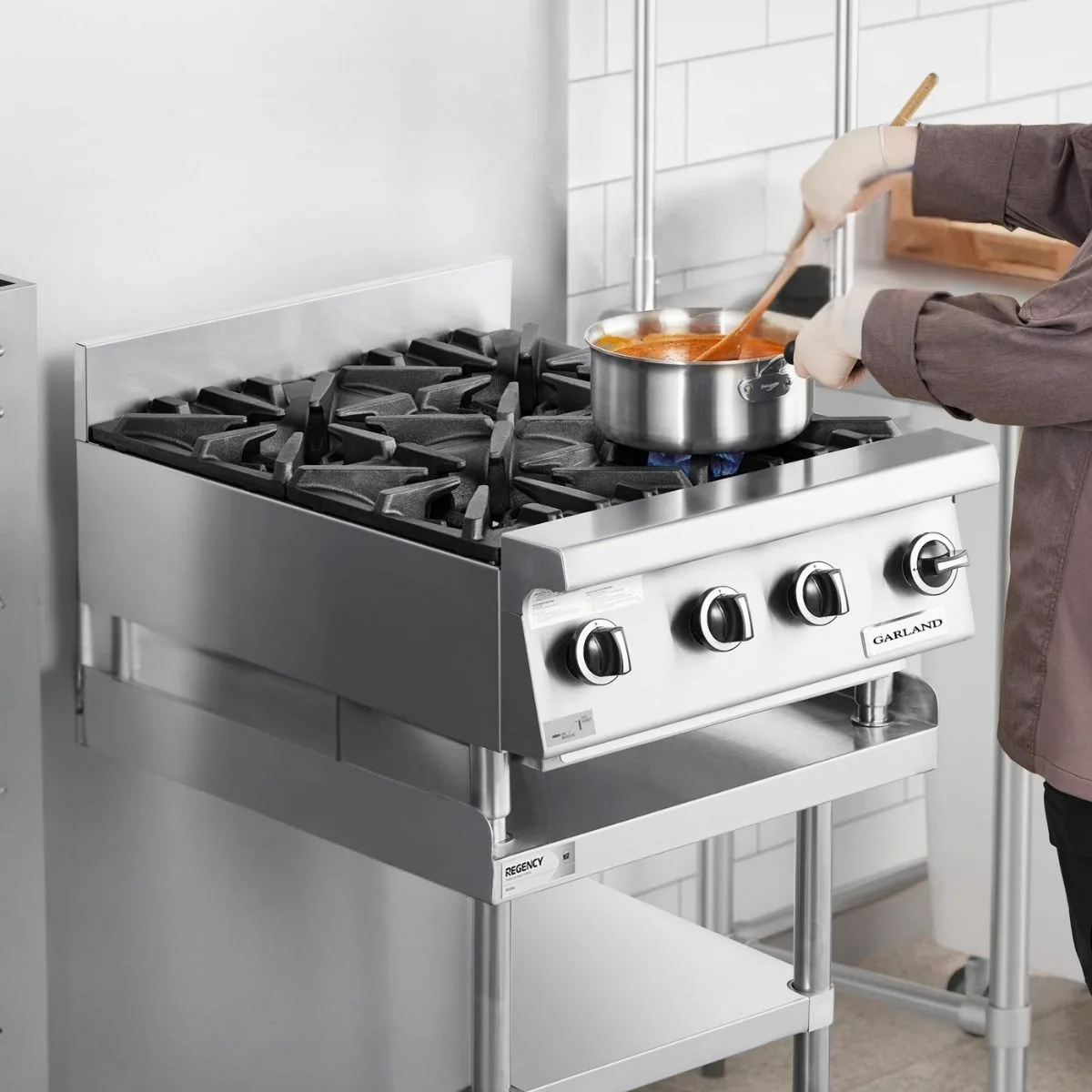 Garland US Range GTOG24-4 24" Countertop Heavy Duty Gas Hotplate with (4) Burners, 120.000 BTU