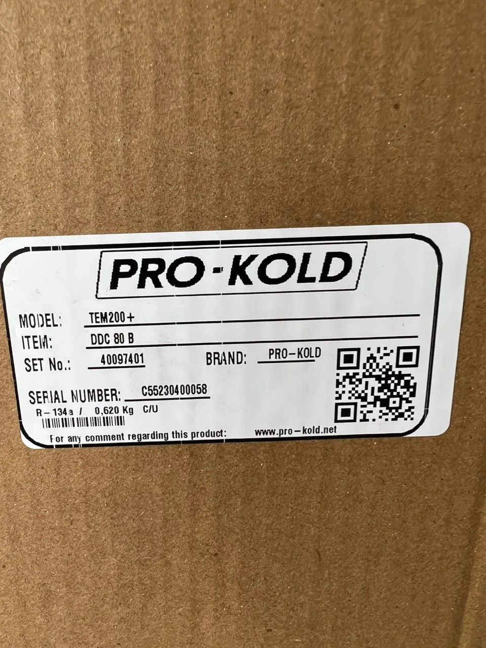 Pro-Kold DDC 80 Refrigerated Curved Glass Deli Display Case - 74"W - Open box