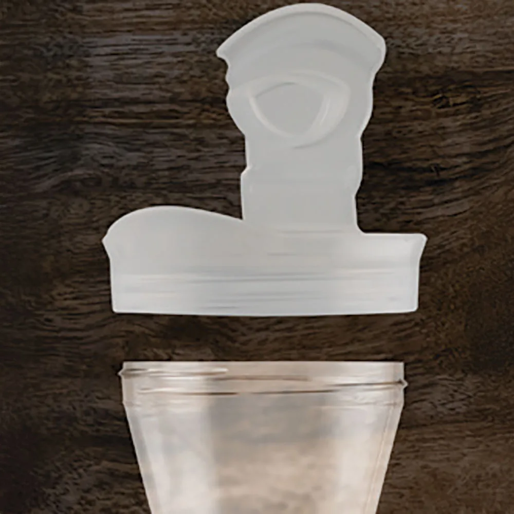 Cambro WW1000LT190 Flip Lid Decanter Carafe for WW1000T & WW750T, White, Made in USA