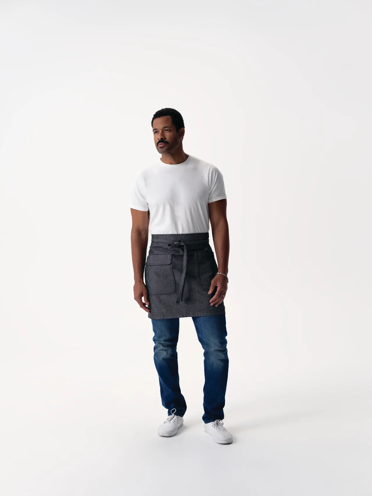 Chef Works AHN10-BLN-0 - 36" Waist Apron, 22" Wide, 100% Cotton, Black, Metal D-Ring - 1/Case