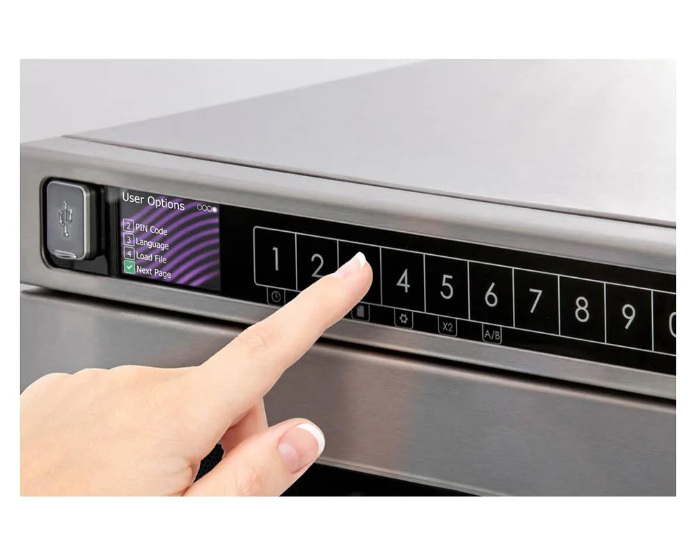 Amana HDC182 1800W Heavy Duty Commercial Microwave Oven, 0.6 Cu. Ft., Push Button, 208/240V