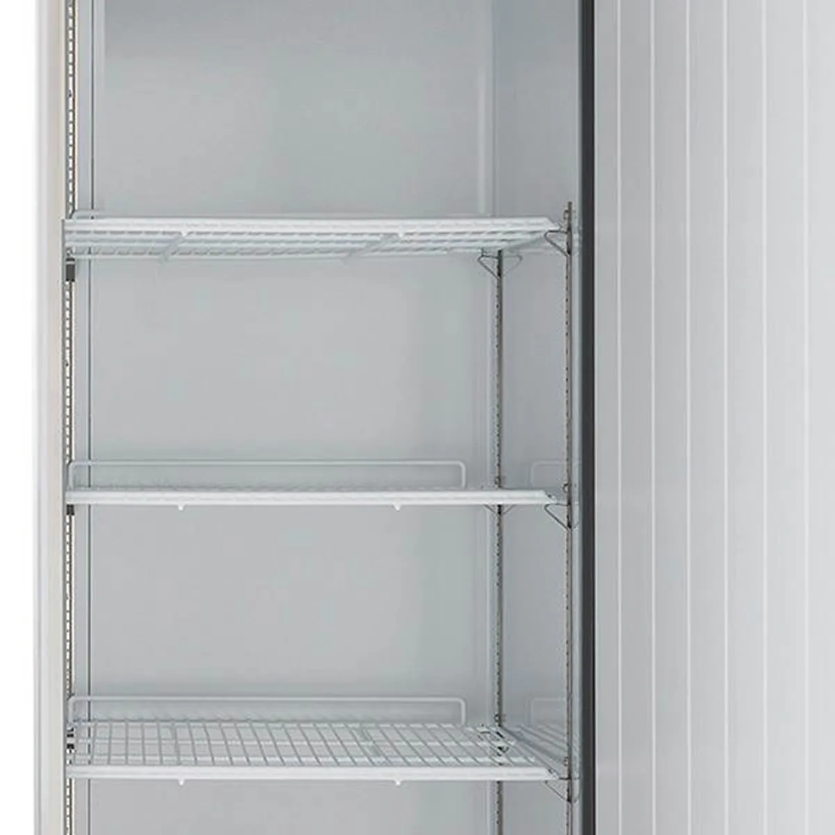 Maxx Cold MXCF-23FDHC 26.75" 1-Solid Door Reach-In Freezer, Top Mounted, 23 cu. ft., Stainless Steel Exterior