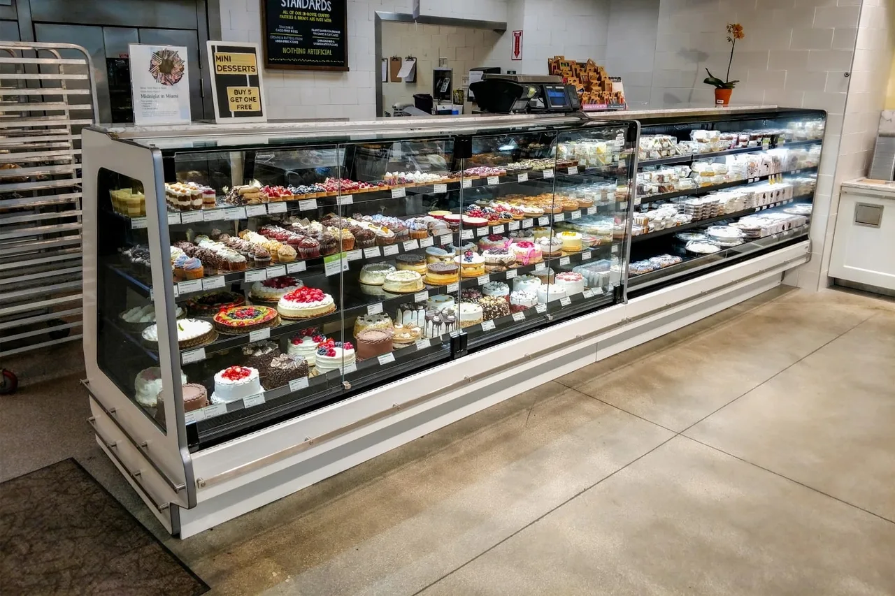 Structural Concepts GHSSV856RLB 97" Self-Serve Refrigerated Open Air Merhandiser, Remote DX Refrigeration