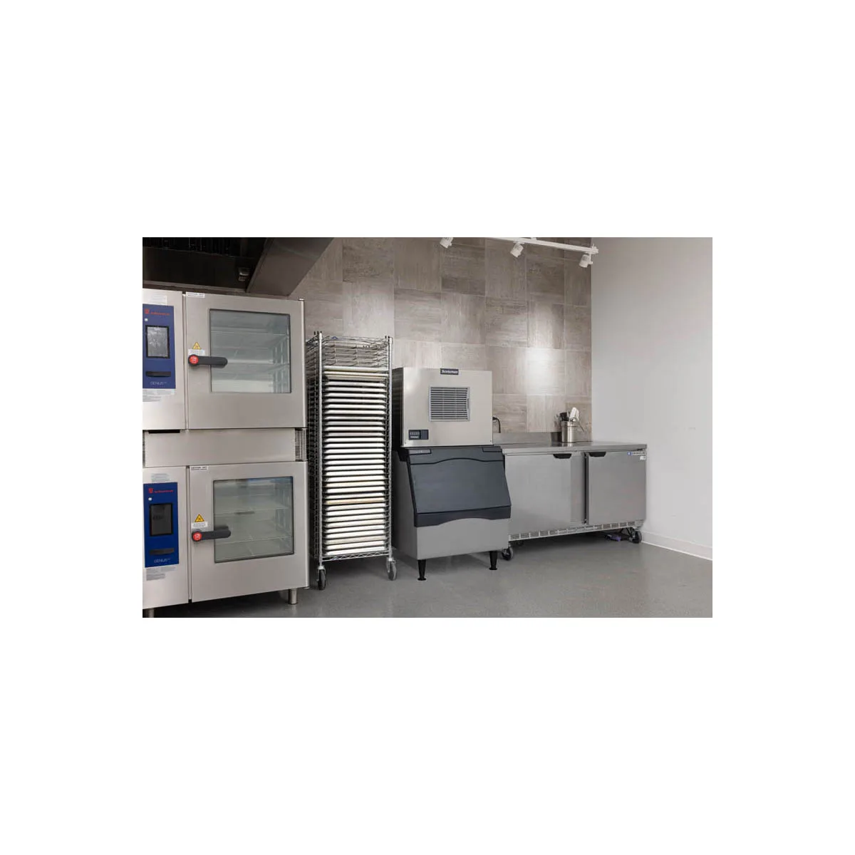 Scotsman MC0330SAX-1/B330P Air Cooled Half Cube 400 lb Ice Machine with Bin, 344 lb Storage