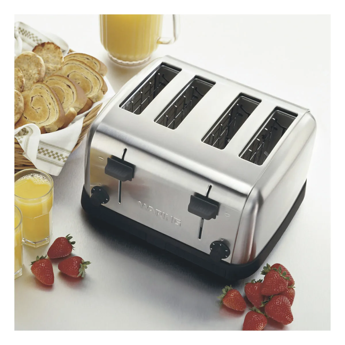 Waring WCT708 Commercial Toaster, Medium-Duty, (4) Extra Wide 1-3/8" Slots