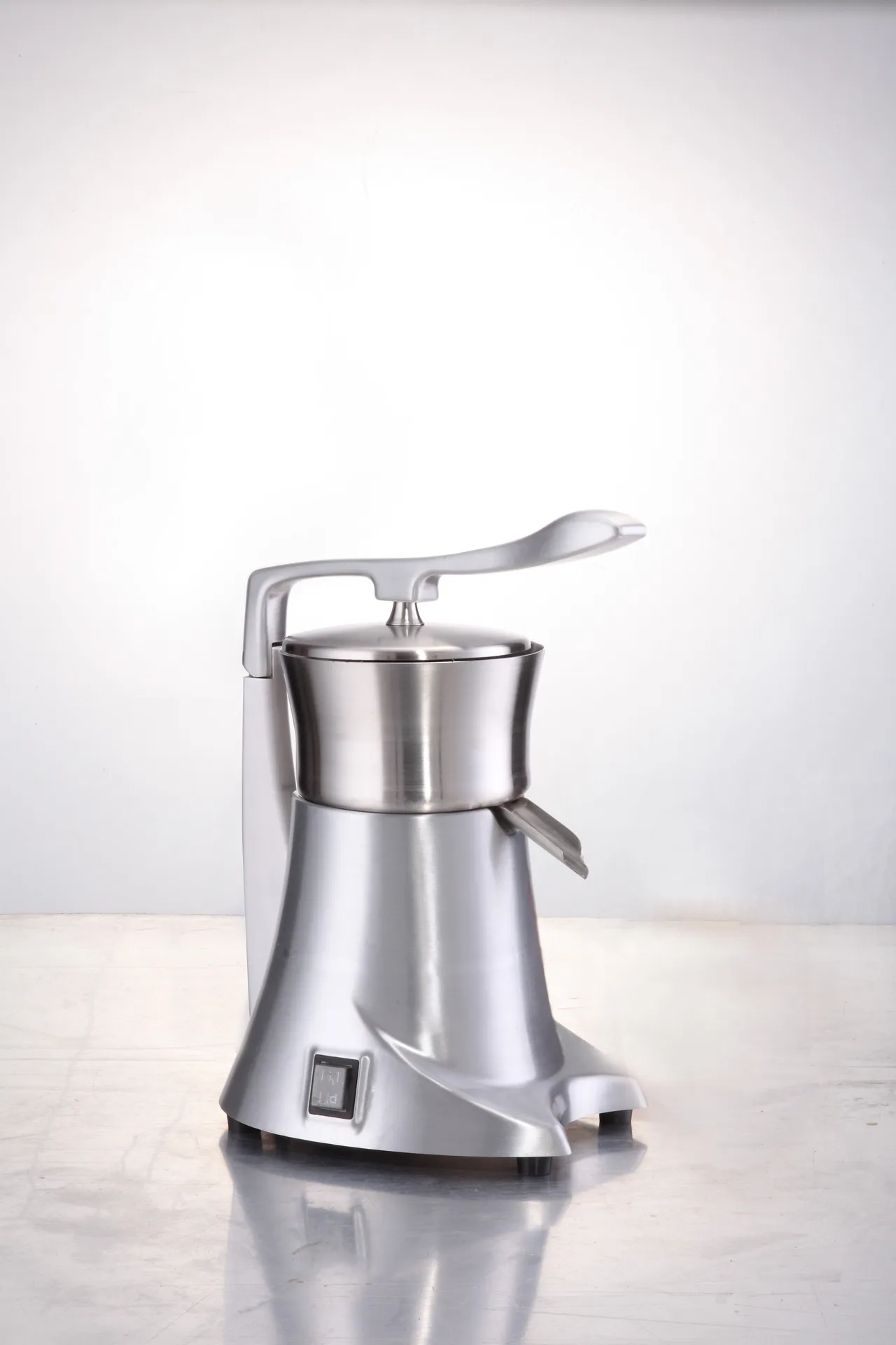 Global Solutions by Nemco GS1750 Citrus Juicer, Electric, Heavy-Duty, Bowl