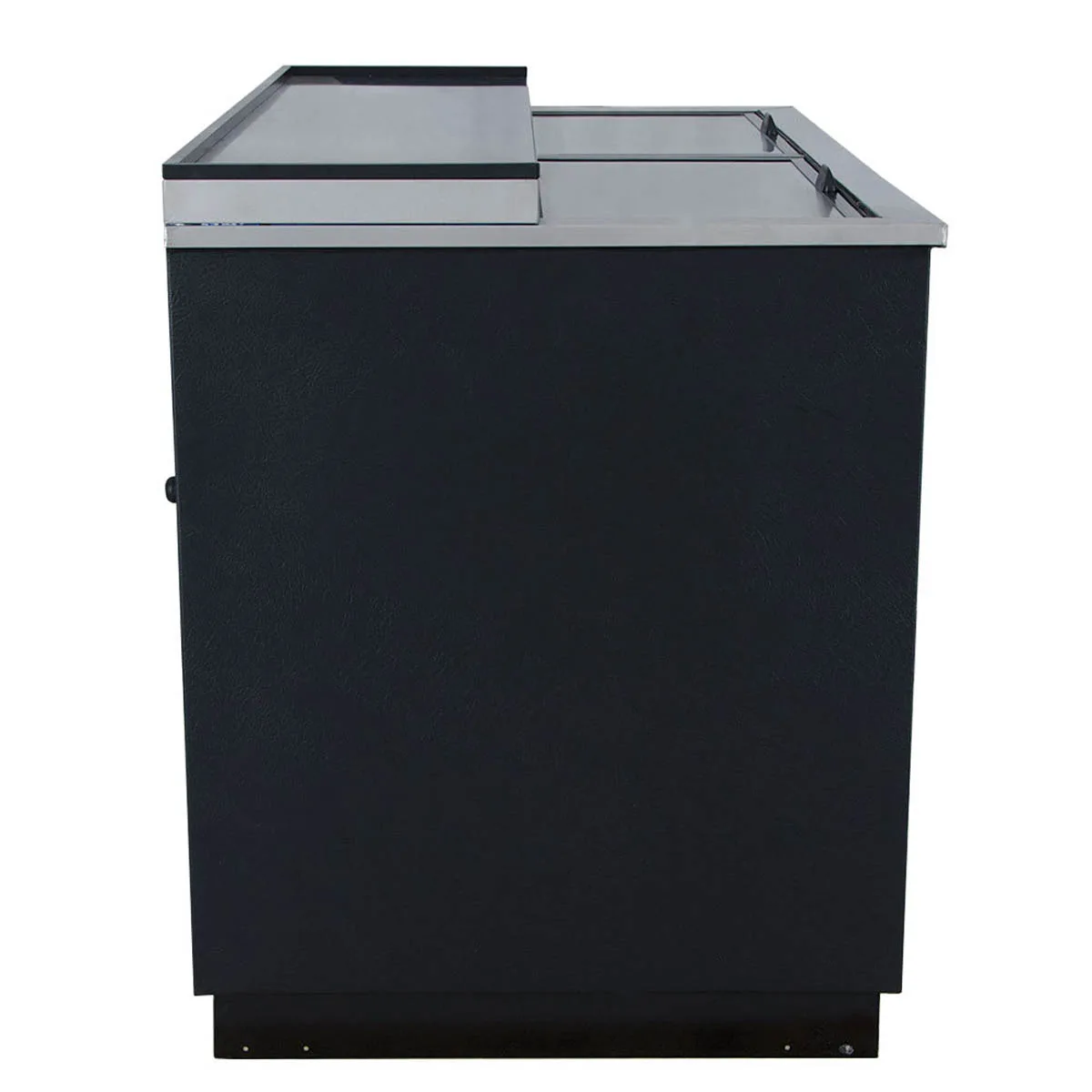 True TD-50-18-HC 49" Solid Slide Lid Deep Well Horizontal Bottle Cooler with Hydrocarbon 