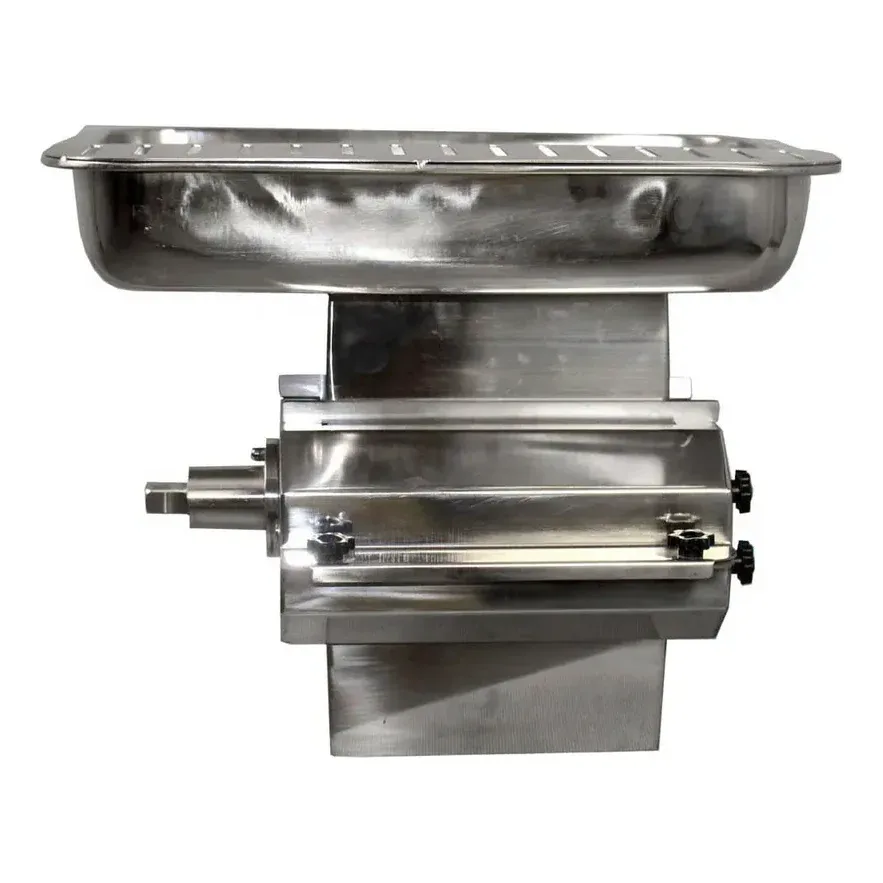 American Eagle AE-GMC22N-1 Countertop Electric Meat Cutter Kit, 1″ Strips, 1-1/2 HP, Stainless Steel, 170 RPM, #12 Hub 3